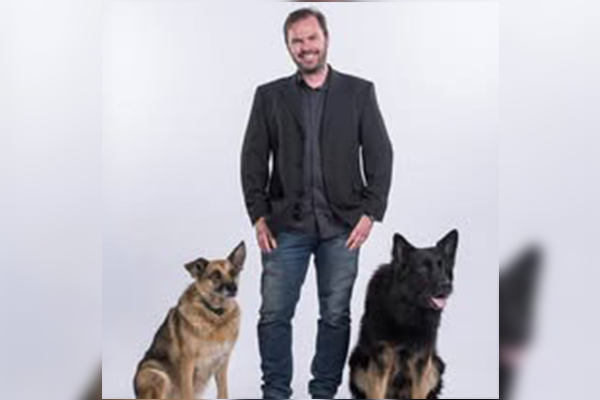Heinz mit 2 Hunden 2